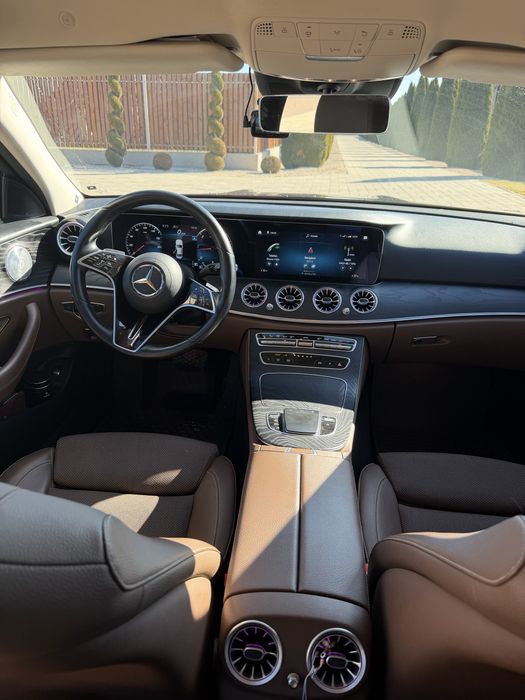 Mercedes Benz E class 220 D 4 matic