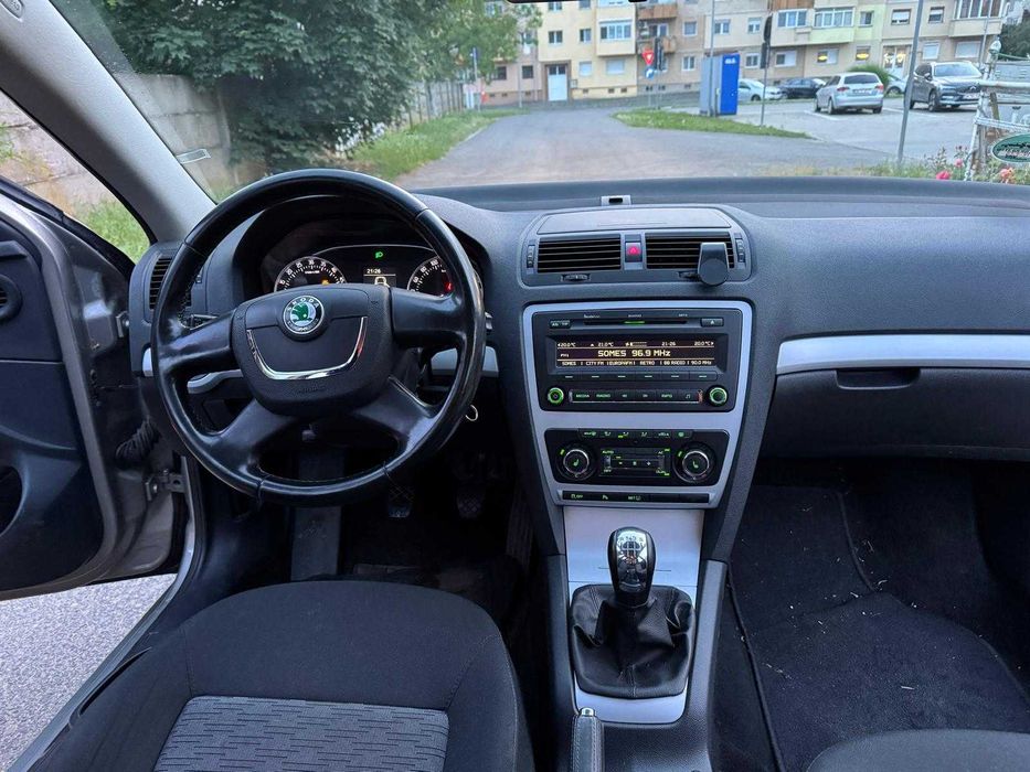 Vând Skoda Octavia