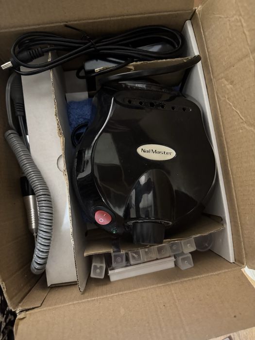 Manikurniy aparat sotiladi