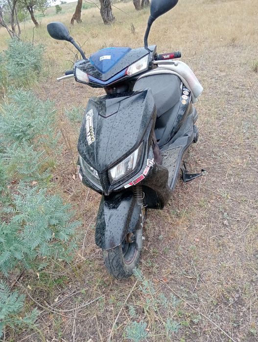 Продам скутер 2024 года