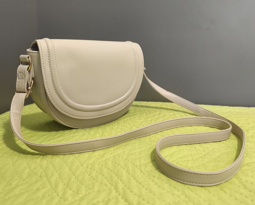 Дамски чанти с дълги дръжки