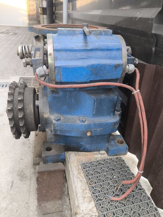 Редуктор с элетромагнитным тормозом