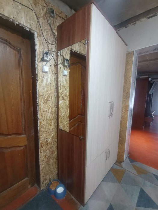 Продам шкаф хороший