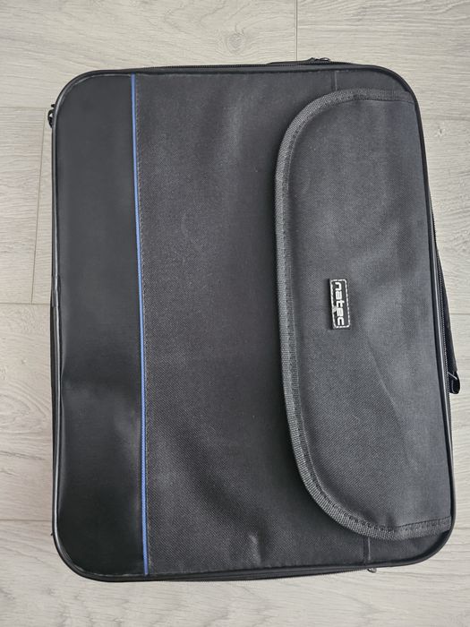 NOU! Laptop Lenovo + Geanta - I3 gen 6 - 4GB RAM