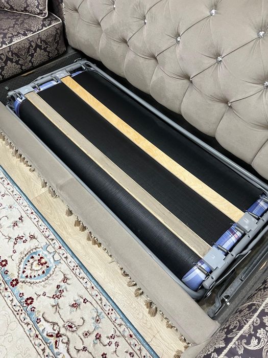 Срочно продам диван