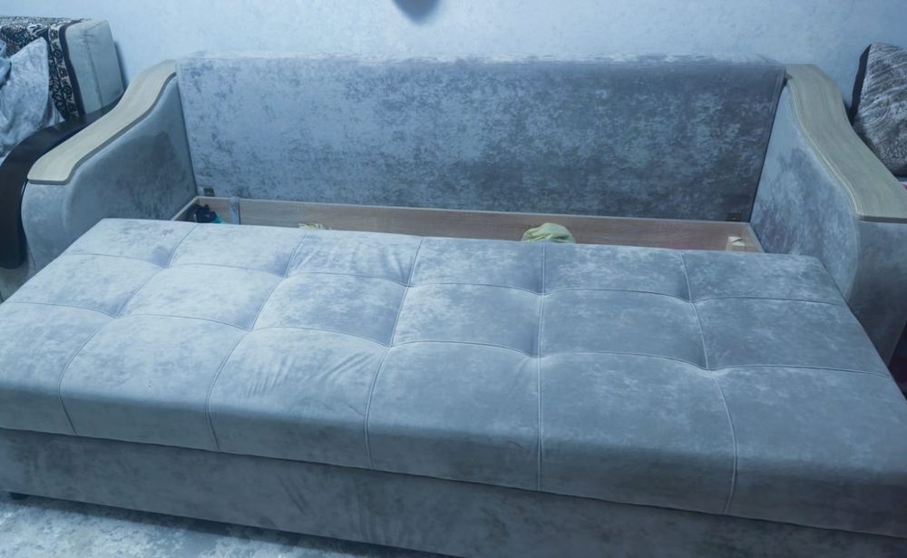 Продам диван в отличном состоянии.