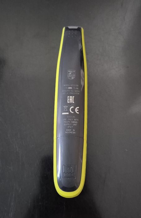 Philips OneBlade Face + 4 piepteni + lamă nouă sigilată + încărcător