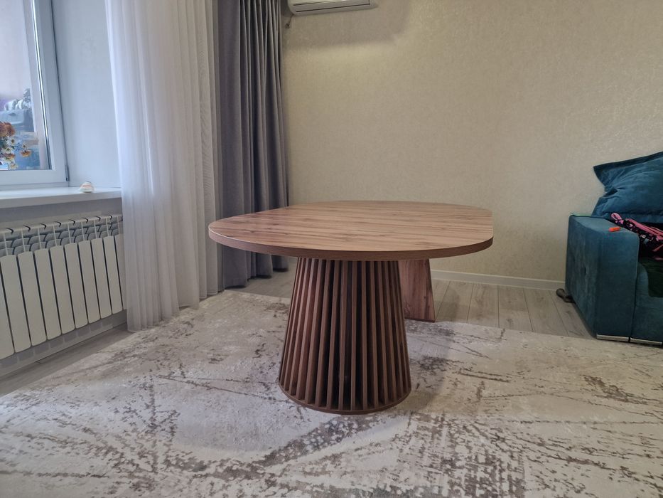 Продам новый стол