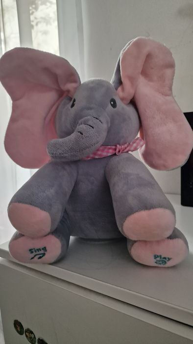 Jucarie interactiva de plus