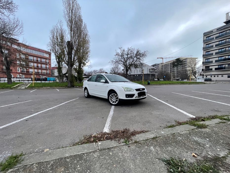 Ford Focus 2  benzina