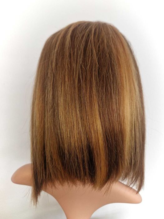 Естествена медено руса перука със светли кичури и дантела 13х4