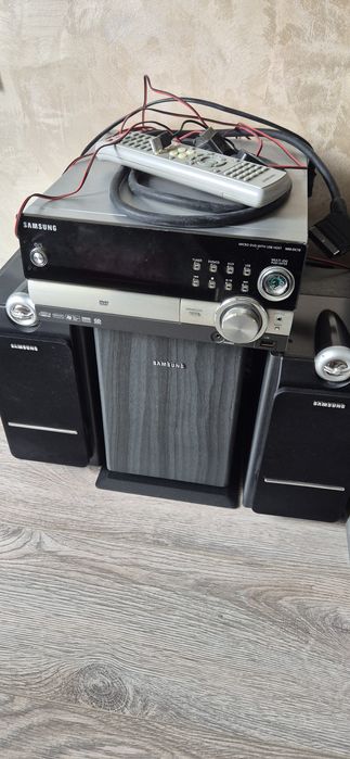 Samsung dvd usb домашна система ,буфер и колони