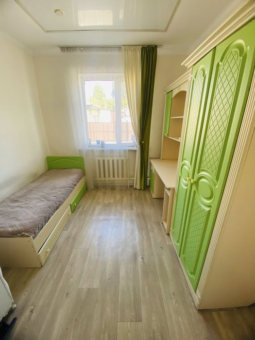 Продам детскию спальную гарнитуру