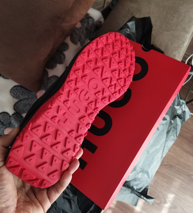 Hugo сникърс 46 номер