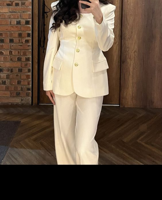 продаю костюм-двойку