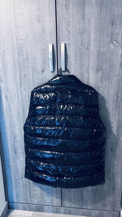 Vestă Moncler, din puf – Stare impecabilă!