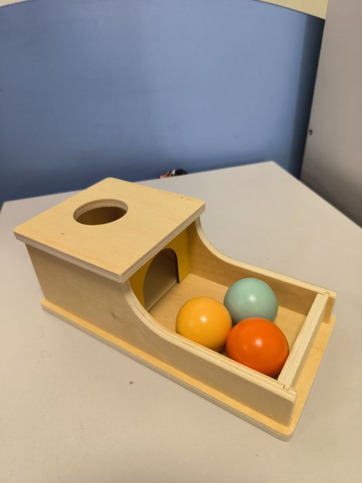 Монтесори и дървени играчки нови или малко изолзвани