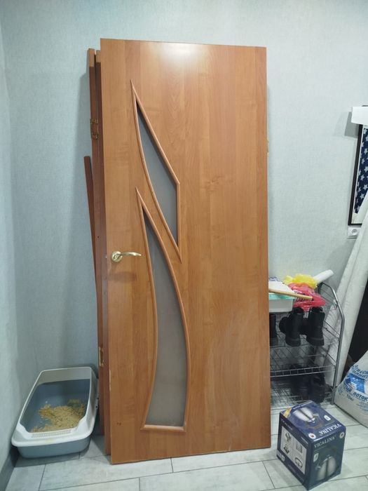 Отдам две двери ДСП б/у самовывоз