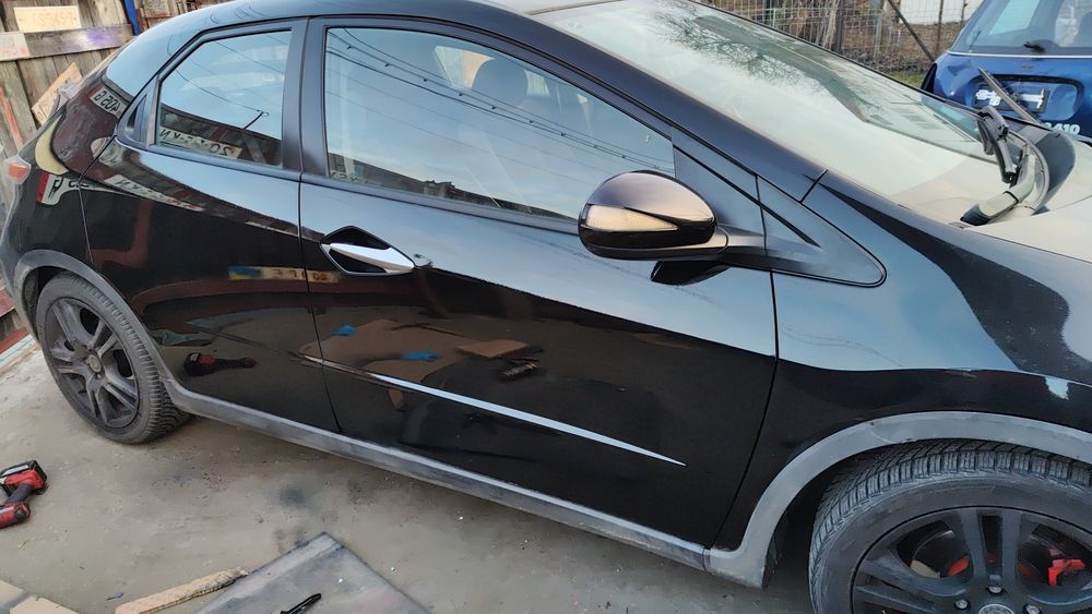 Vopsit,reparat, îndreptat auto avariate