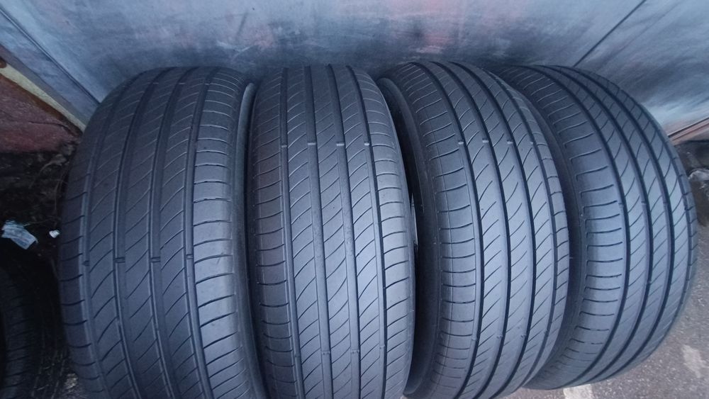 215/65/17 Michelin Дот 1223