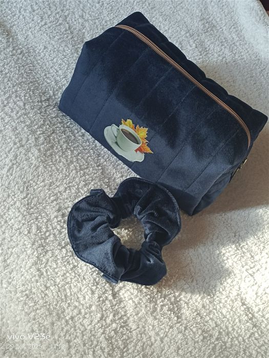 Косметичка+ резинка шашқа арналған.