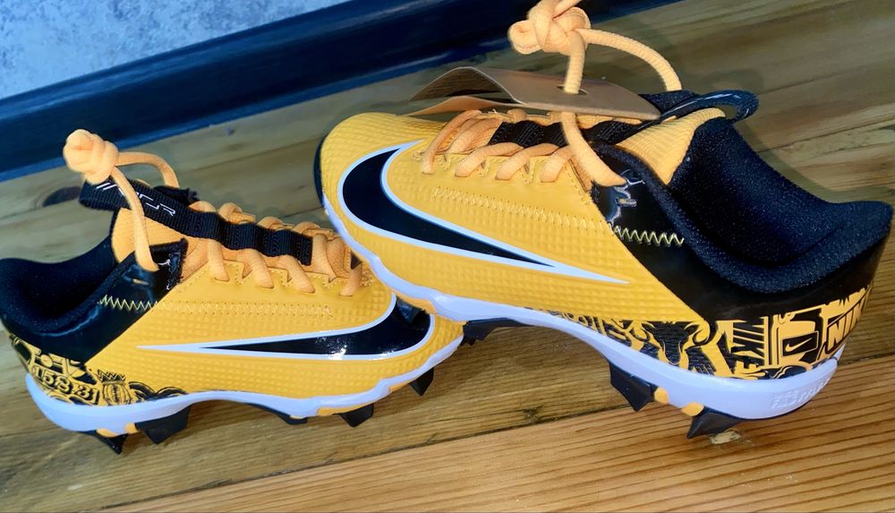 Продаются кросовки NIKE fastflex original