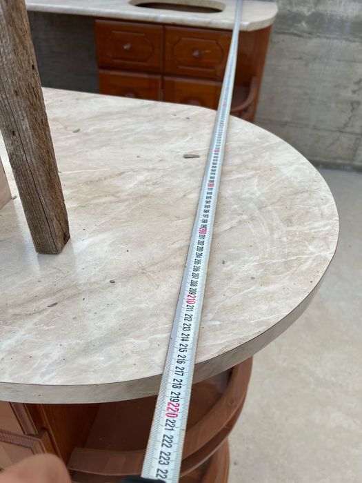 Кухня от масивен дървен материал