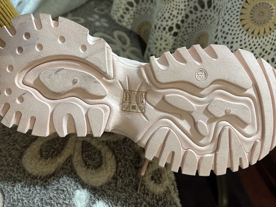 Обувки на платформа