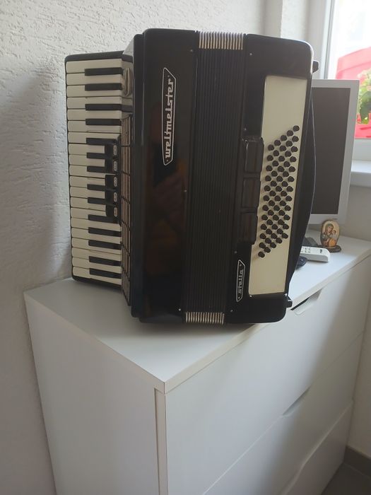 Acordeon Weltmeister, 60 bași