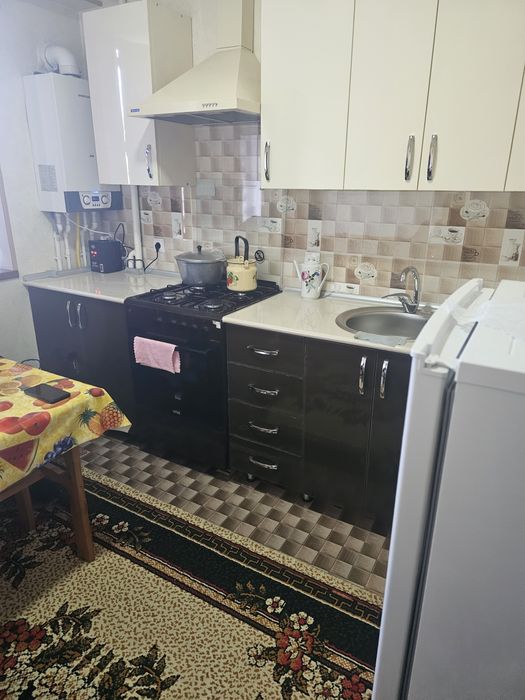 Аренда 2.хонали  метро беруний оилага берилади