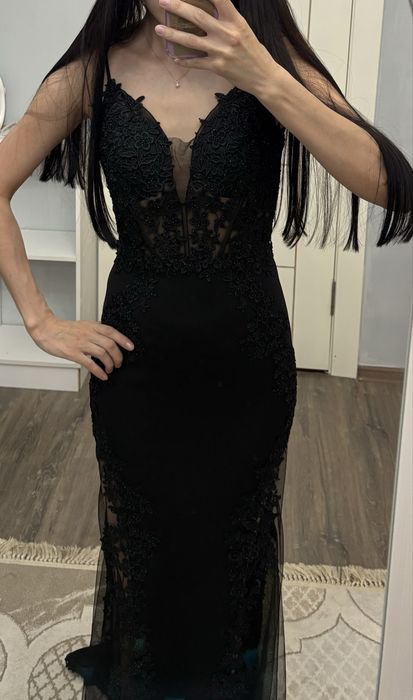 Шикарное вечернее платье