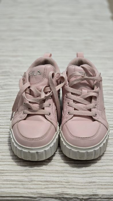 Adidasi Fila fete