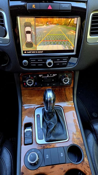 VW Touareg 3.0tdi Ventilație scaune! Volan încălzit! Camere 360⁰ R20