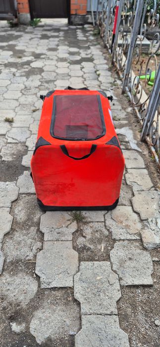 Переноски для животных и детские игрушки