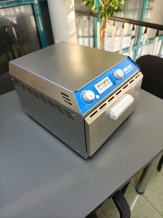 Медицински стерилизатор MELAG 75