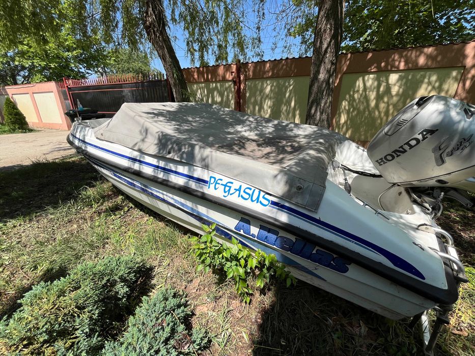 Barca Hellas Pegasus fara motor