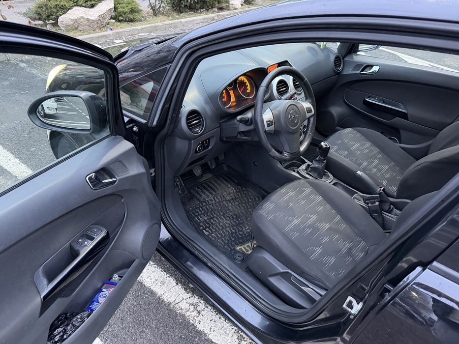 Opel Corsa  2011   -   1.2 85 cp Benzina+Gpl