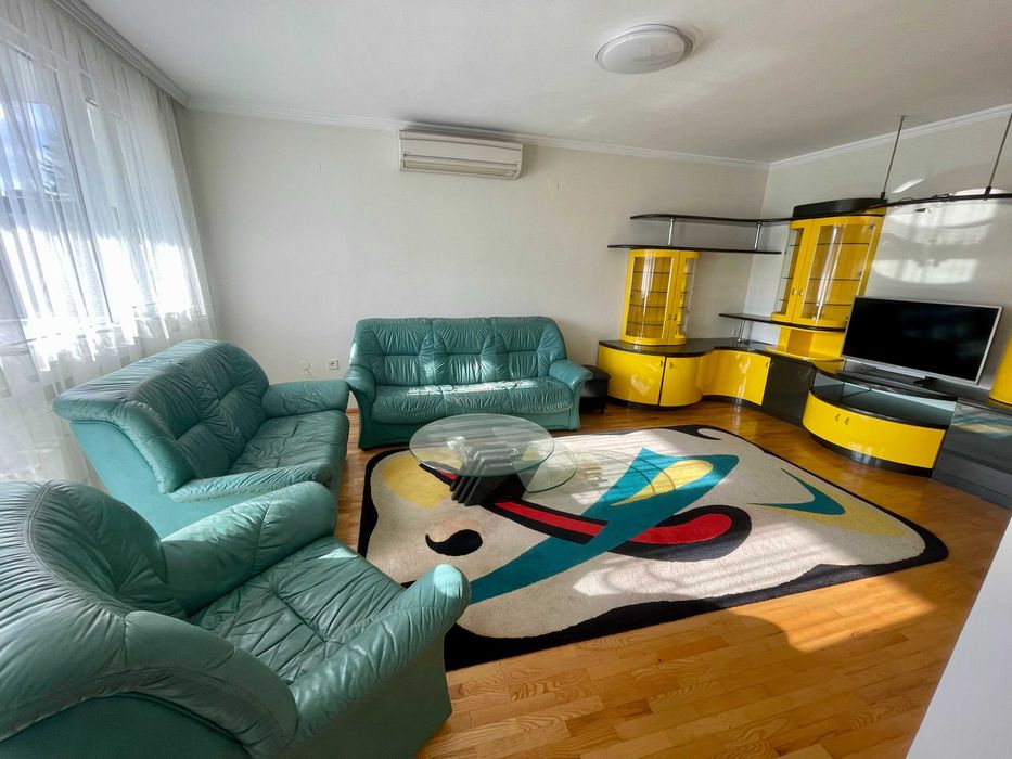 Дава се под наем Тристаен апартамент в Габрово, Беленци - 110 кв.м за 459 € - Снимка #4