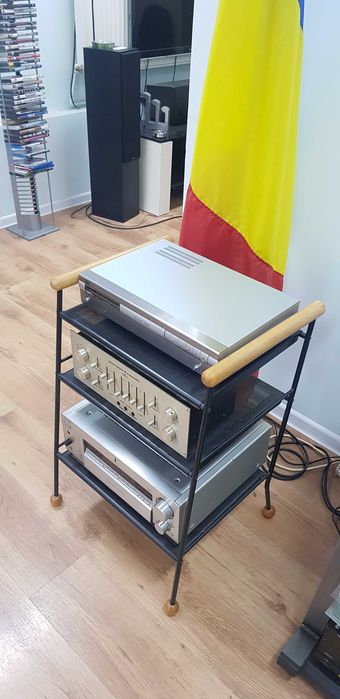 Rack amplificator audio masa raft aparate audio amplificator