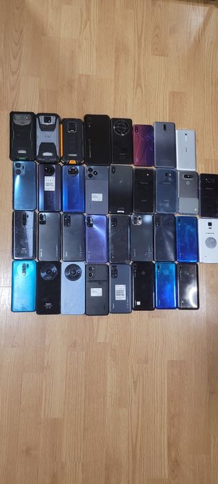 Telefoane cu ecranu sparte