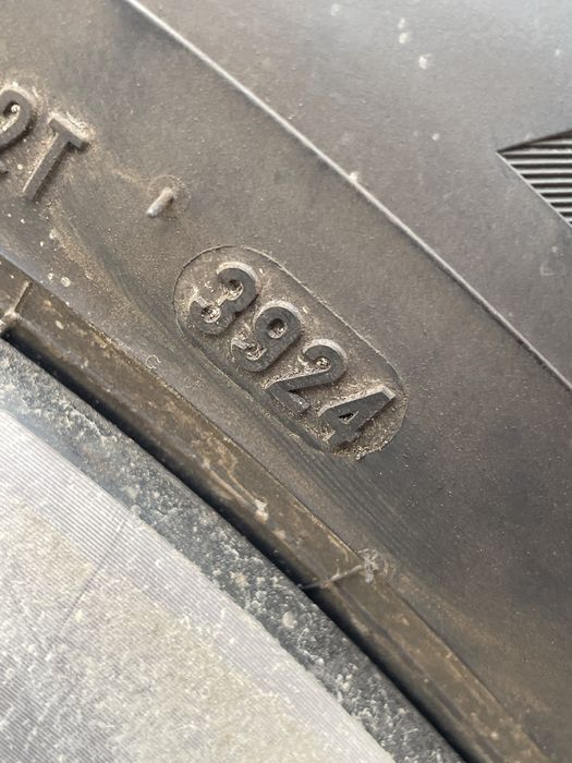 Шины pirelli 235/50/19 зима