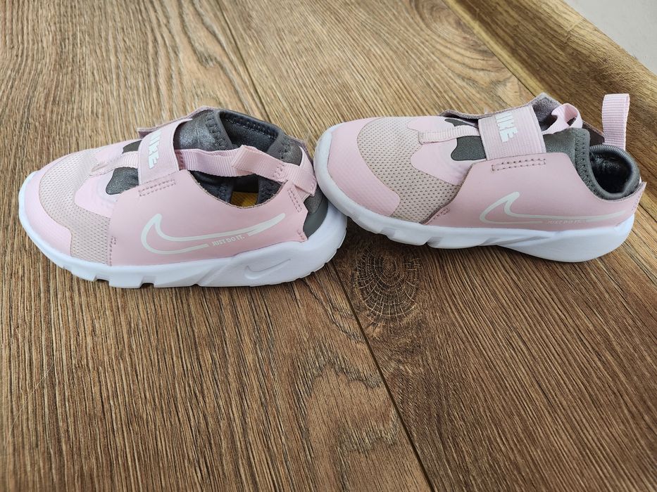 Детски маратонки за момиче Nike flex runner 2
