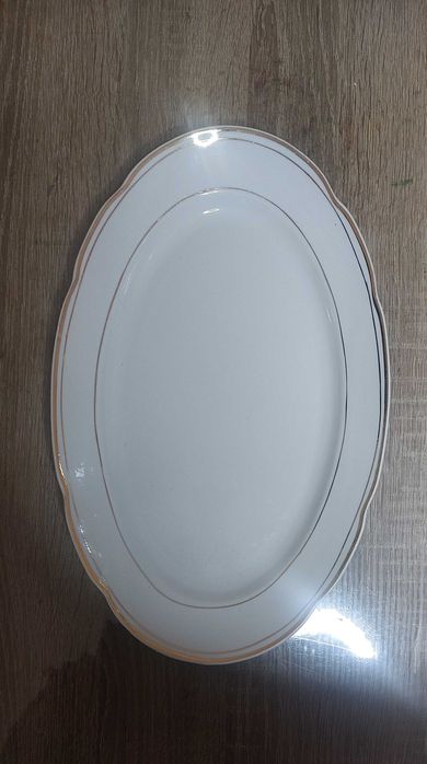 Чинии - плато за пица, студени мезета, торта