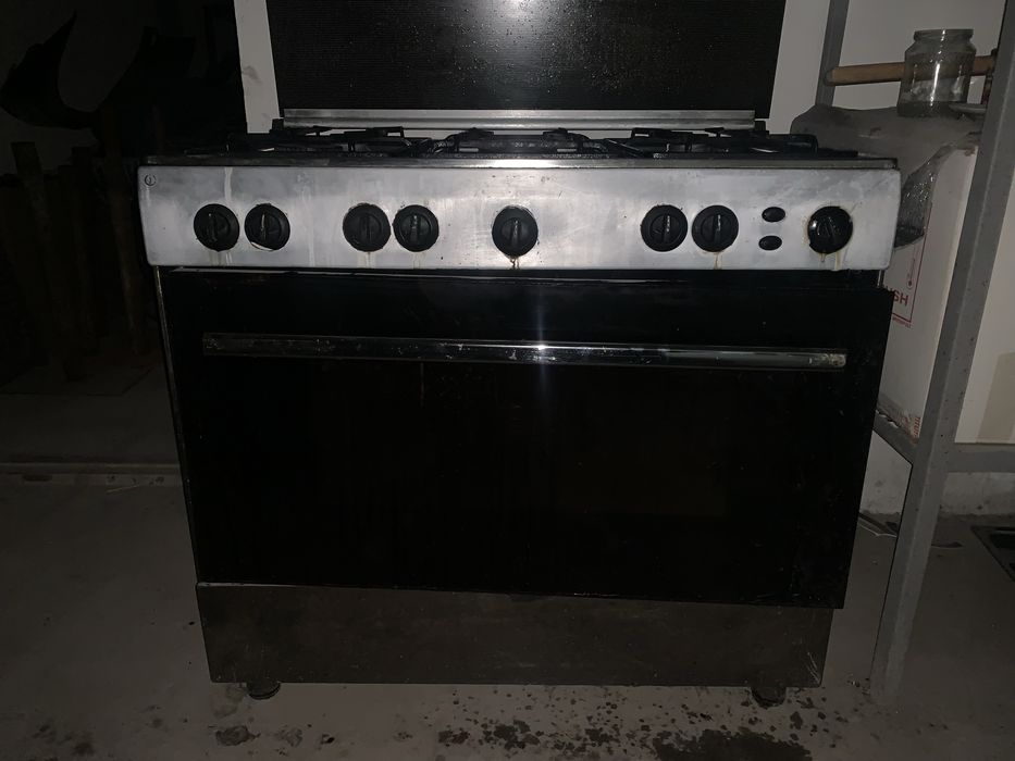 5 камфорная  газ плита indesit