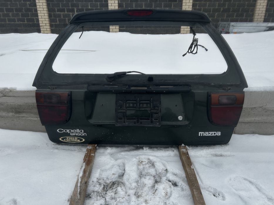 Дверь багажника Mazda Capella