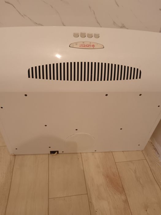 Вытяжка состояние идеально