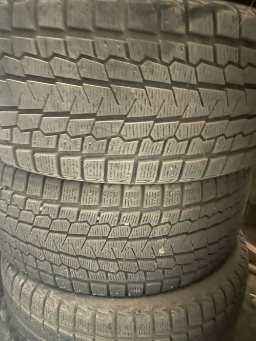 Шины Yokohama 285x50R20 зимнее