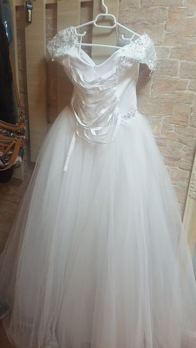 Rochie mireasa marimea XS