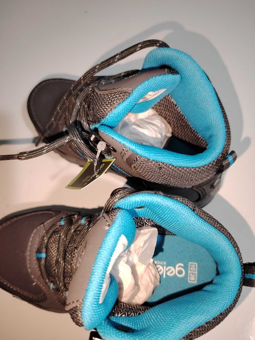 Нови детски ботуши