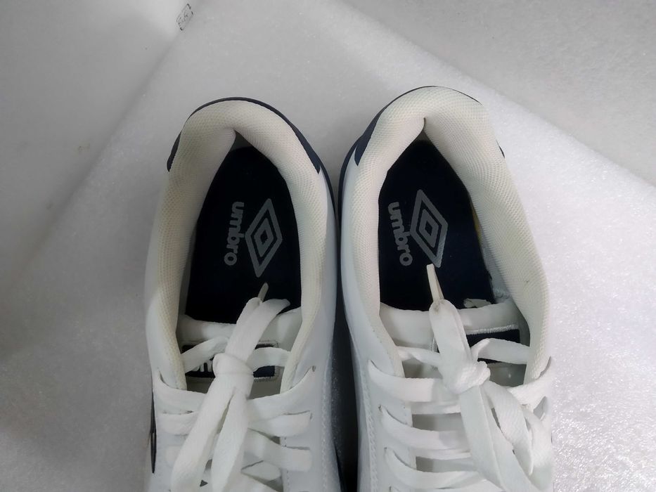 Пролетно-есенни кецове/маратонки UMBRO внос от Германия.